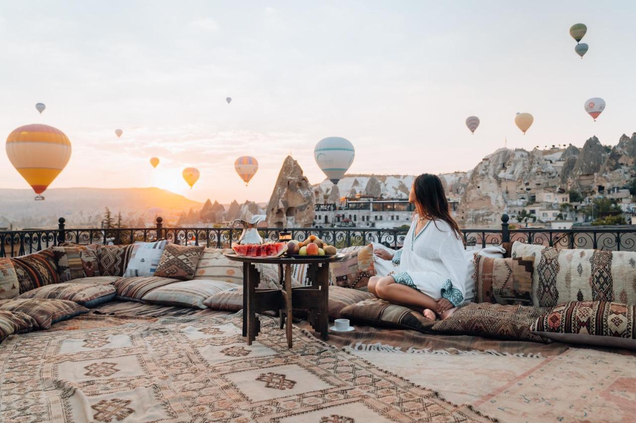 Caftan Cave Suites เกอเรเม ภายนอก รูปภาพ